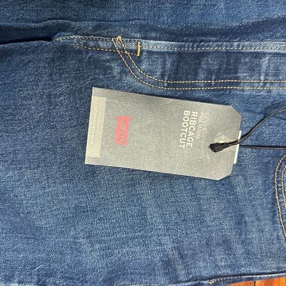 NWT.  Classic Rib Cage Boot Cut - Picture 2 of 6